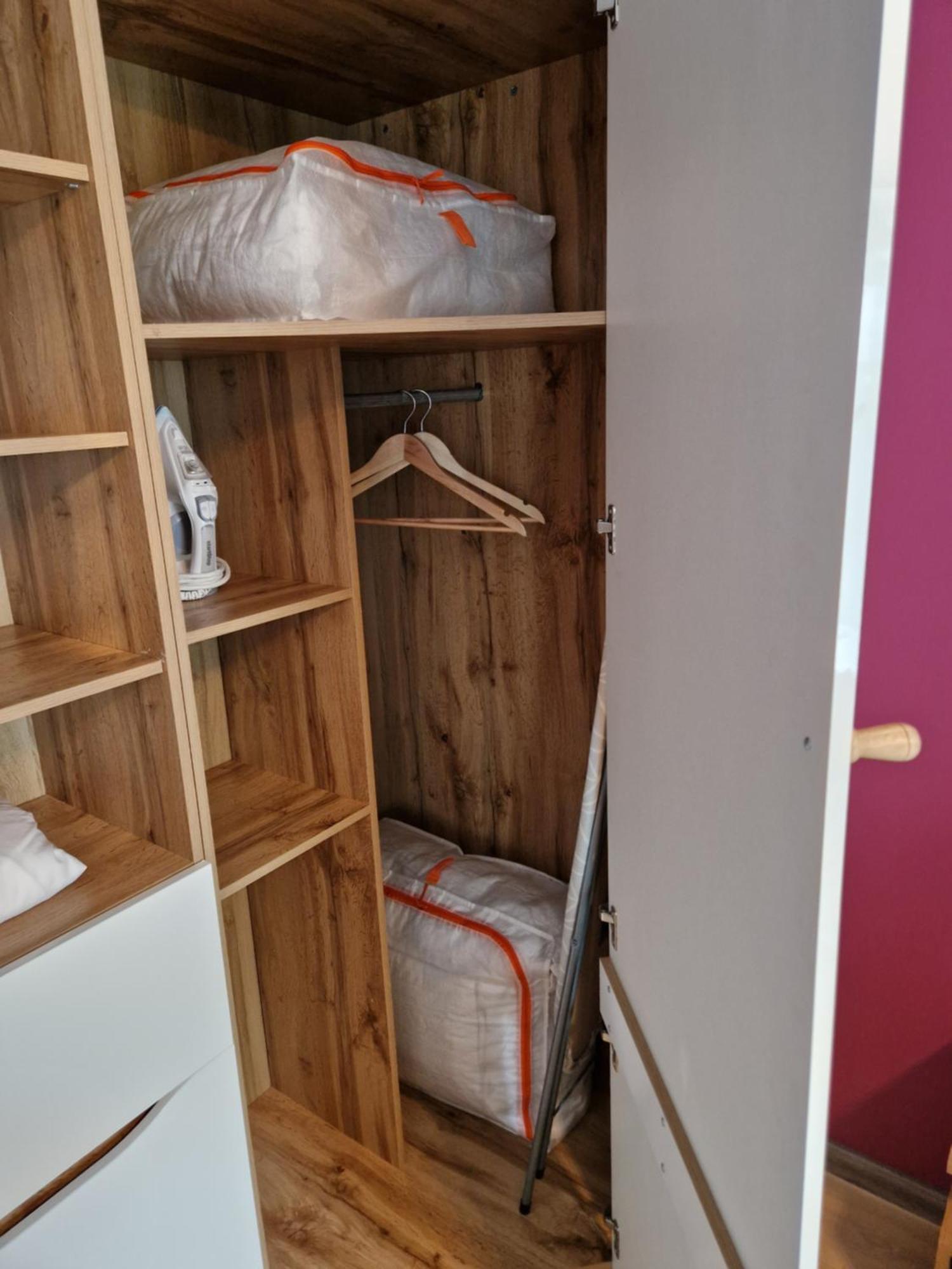 Green Terrace Big Family Apartment - Big Terrace, Free Parking, Netflix Cinema - Wroclaw, Wroclaw